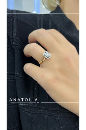 Pırlanta Baget Taşlı Yüzük
