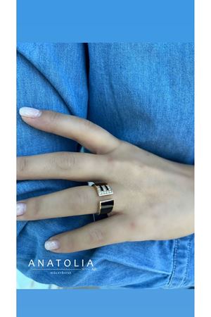 PIRLANTA HARF SİYAH YÜZÜK