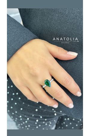 ZÜMRÜT PIRLANTA TASARIM YÜZÜK