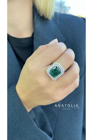 ZÜMRÜT PIRLANTA TASARIM YÜZÜK