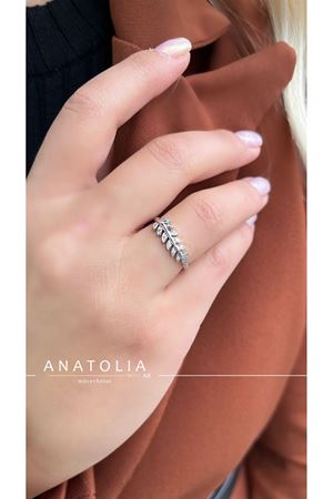 0.07 KARAT PIRLANTA TASARIM YÜZÜK