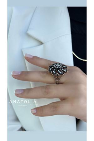 0.40 KARAT ELMAS TASARIM YÜZÜK