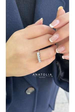 0.61 Karat Pırlanta Beştaş Yüzük