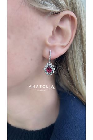 3.49 Karat Yakut ve 1.14 Karat Pırlanta Tasarım Küpeler